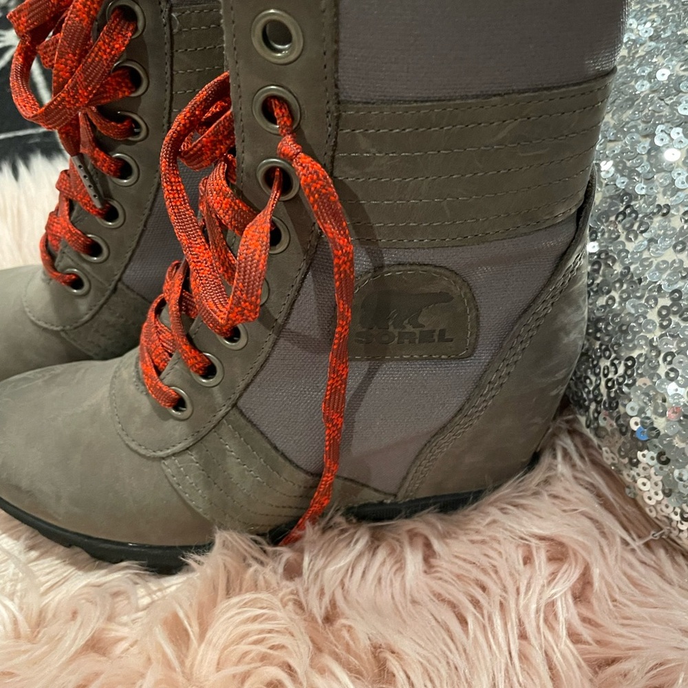 Sorel Bootie - Picture 2 of 4